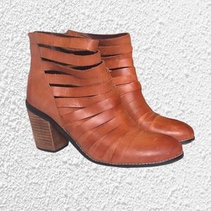L&B Strappy Leather Booties Size 8